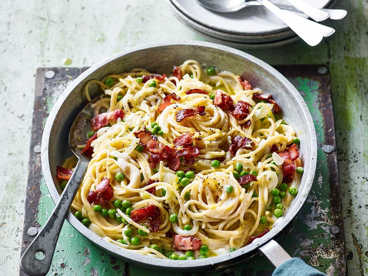 One-pot pasta with bacon and peas recipe | Sainsbury`s Magazine