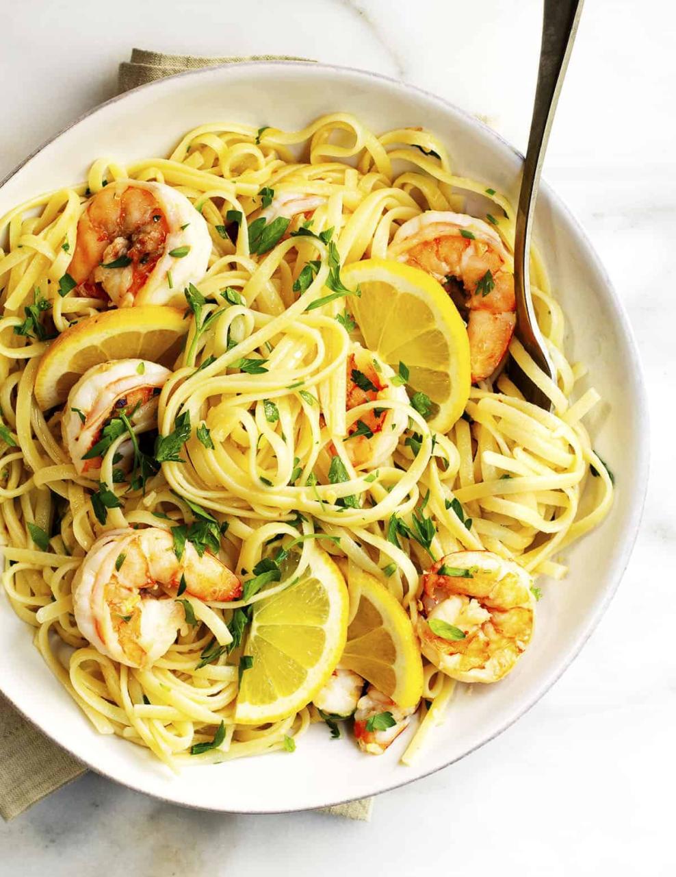 Lemon Garlic Shrimp Pasta (20 minutes!) - Pinch and Swirl