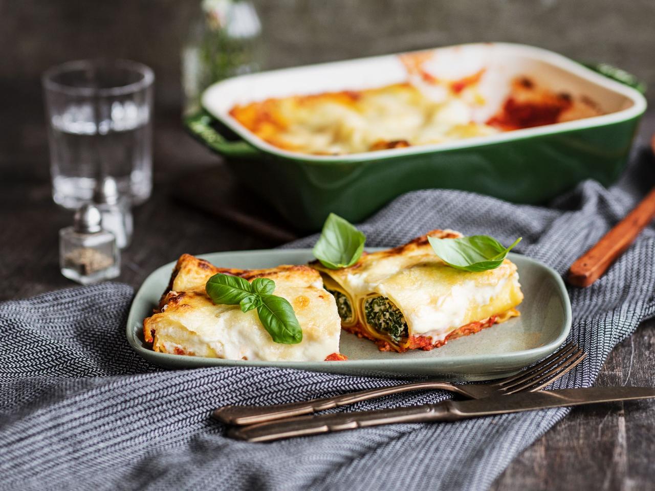 Ricotta and spinach baked cannelloni | Recipe | Kitchen Stories