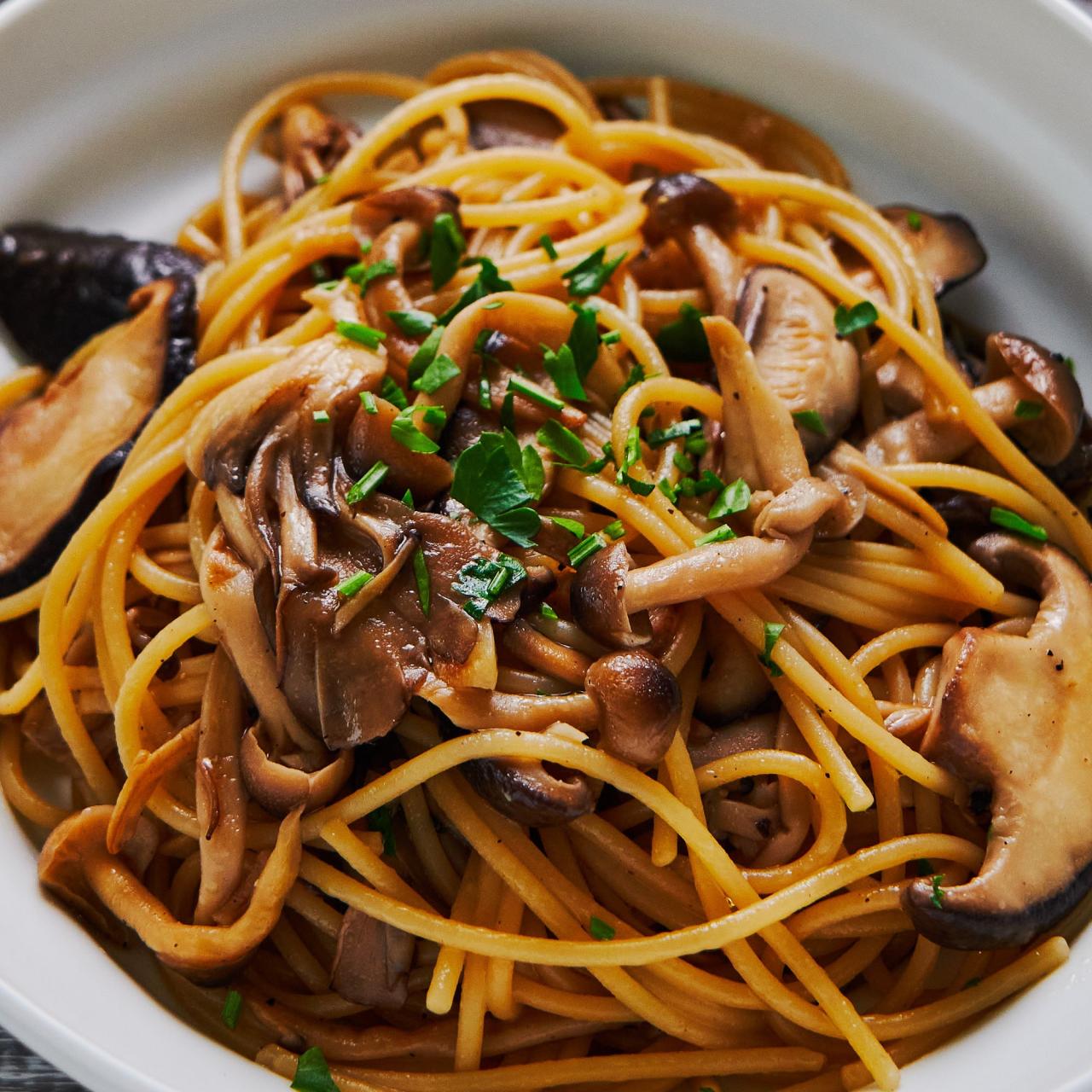 Butter Soy Sauce Pasta with Japanese Mushrooms - Japanese Pasta